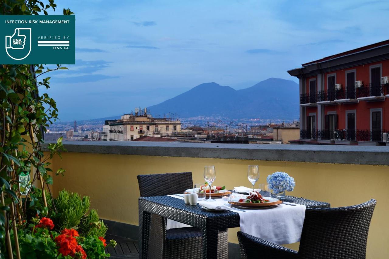 Una Hotels Napoli Esterno foto