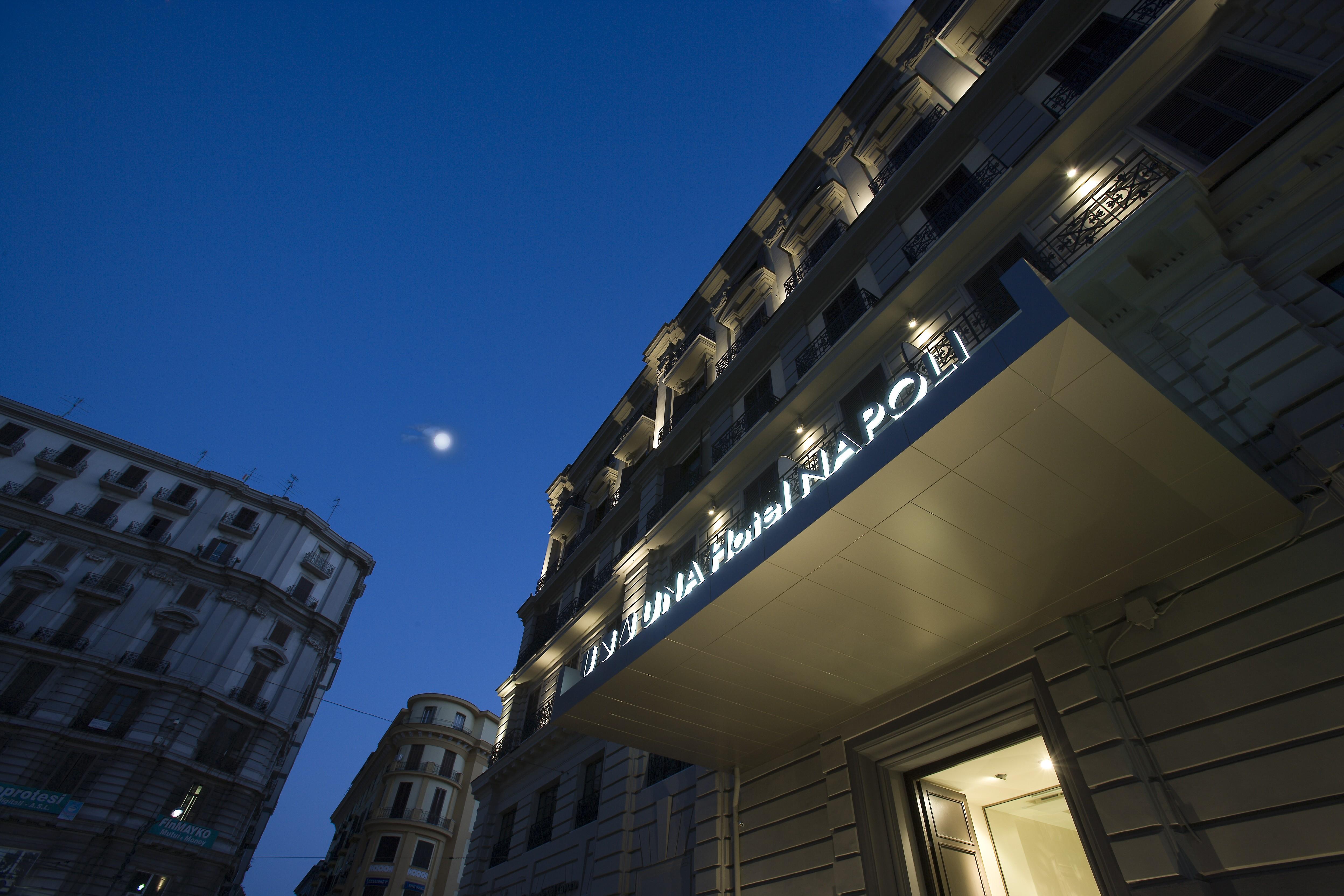 Una Hotels Napoli Esterno foto