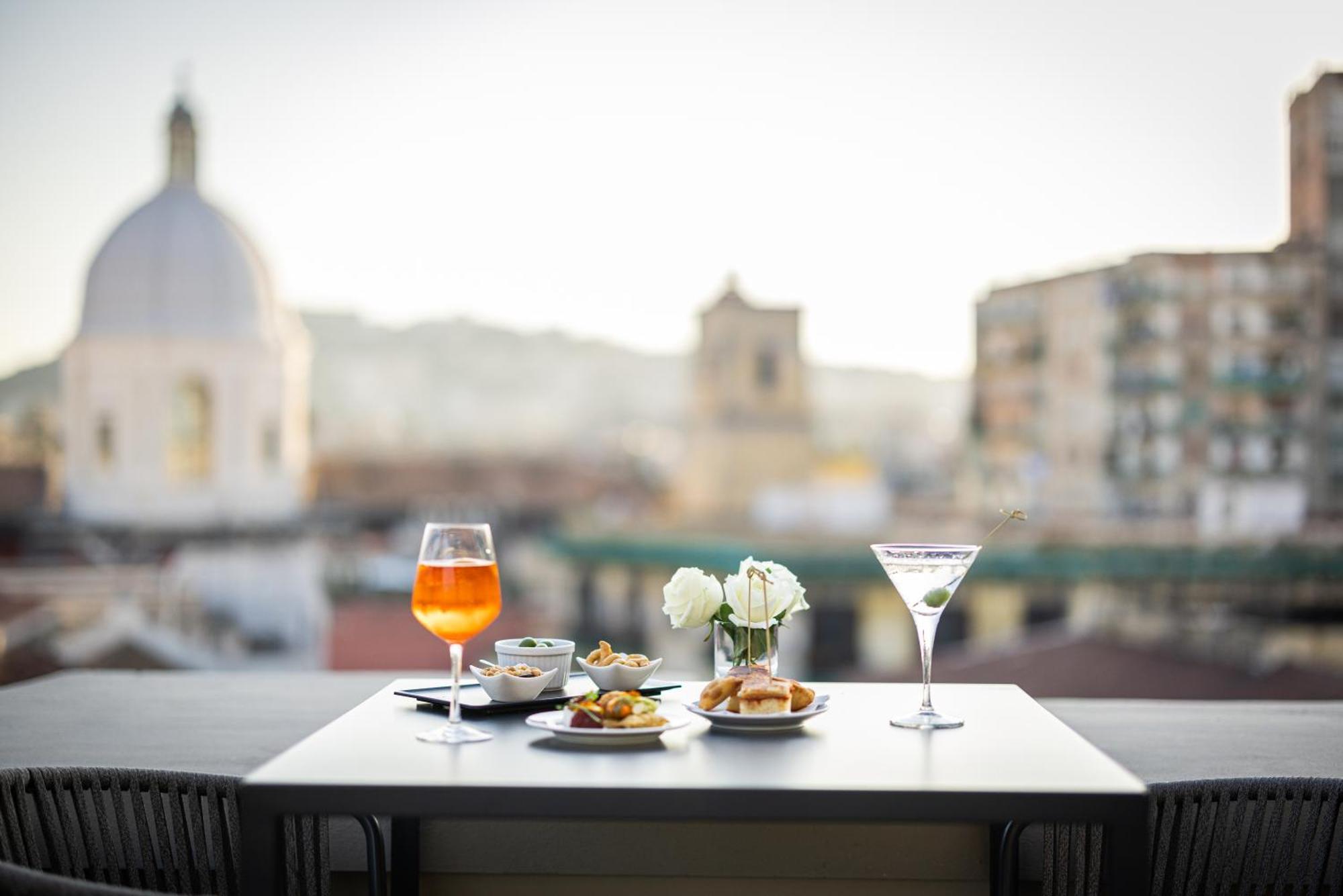 Una Hotels Napoli Esterno foto