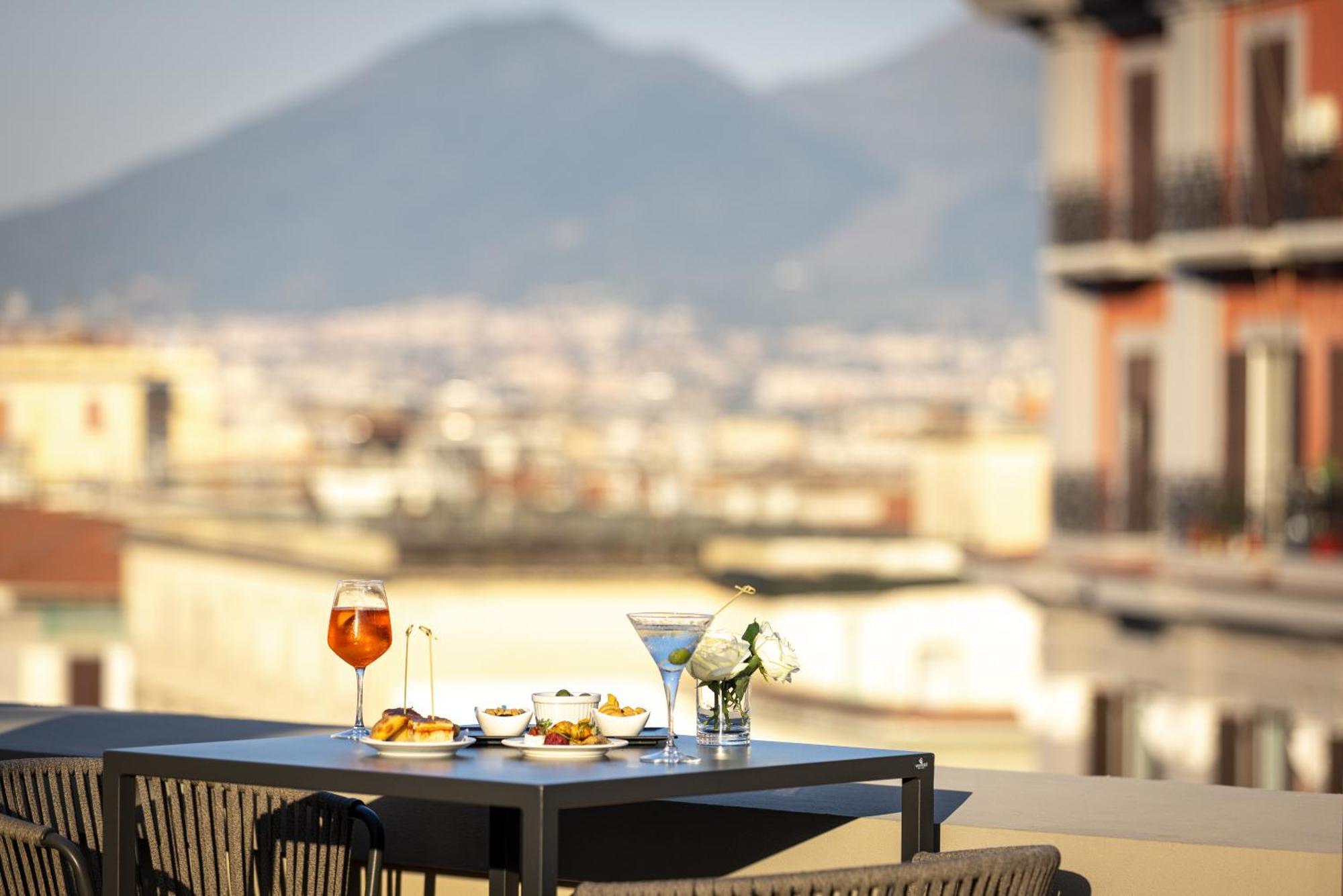 Una Hotels Napoli Esterno foto