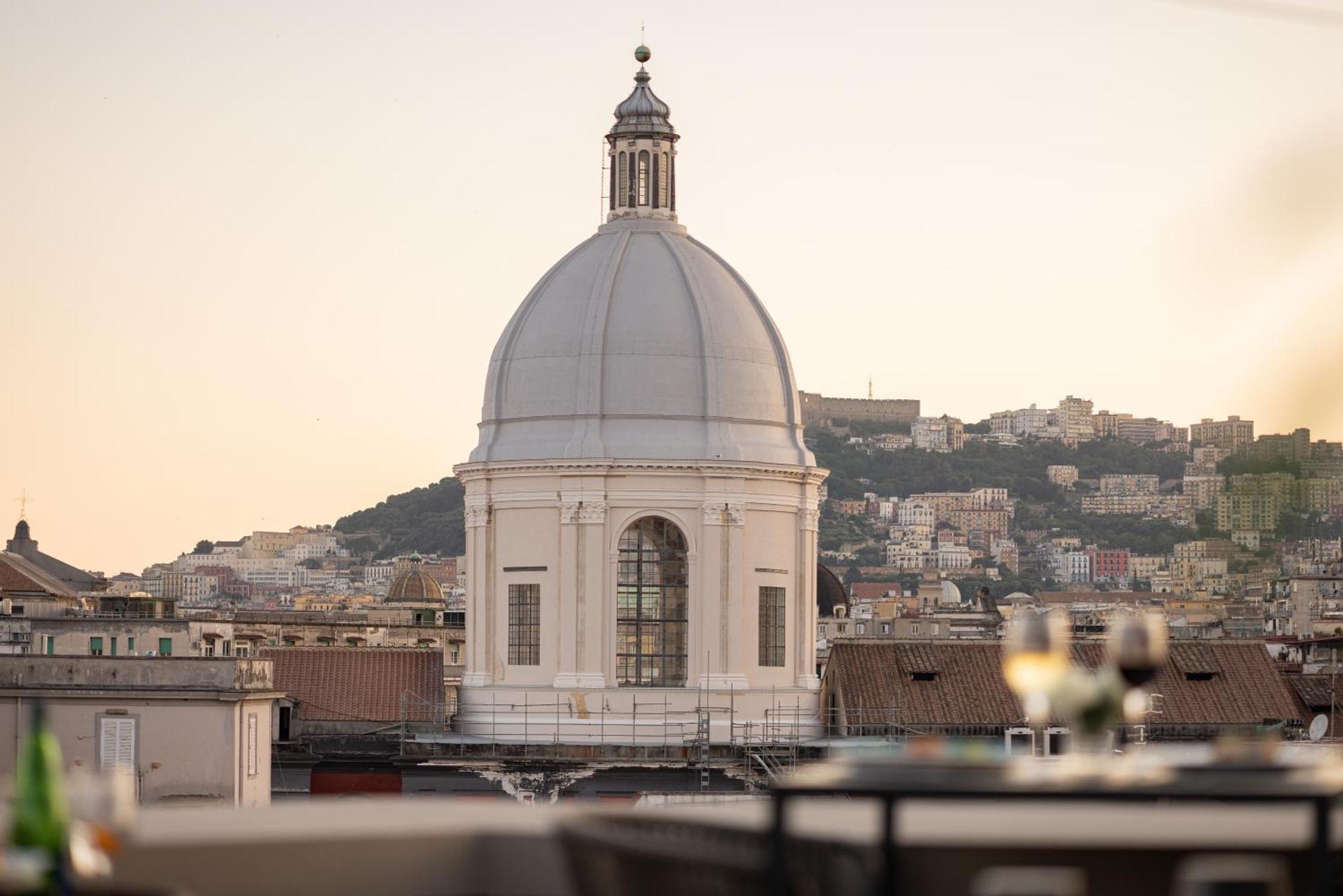Una Hotels Napoli Esterno foto