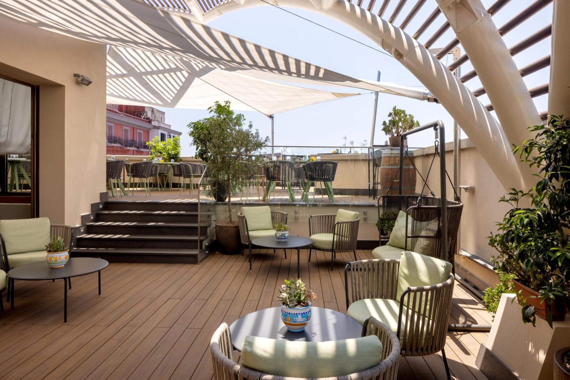Una Hotels Napoli Esterno foto