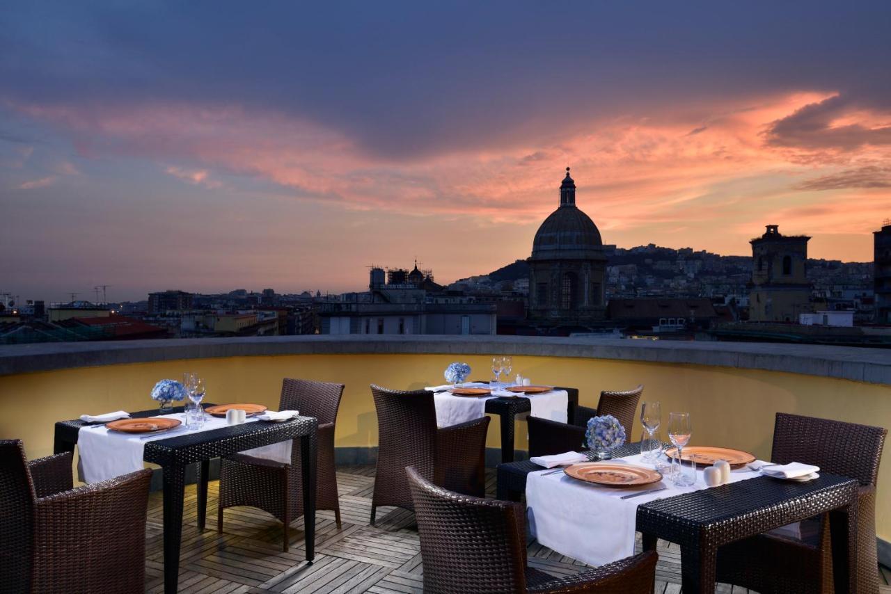 Una Hotels Napoli Esterno foto