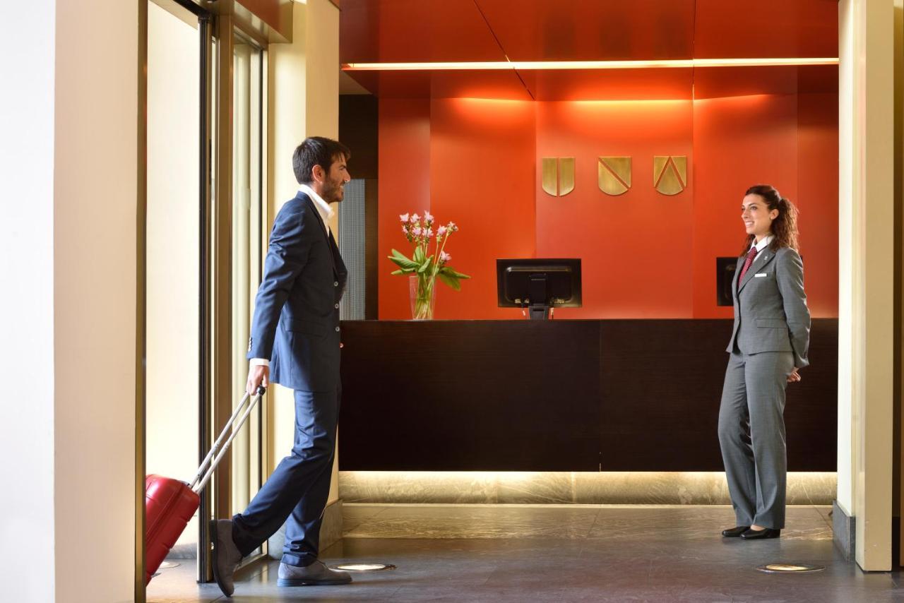 Una Hotels Napoli Esterno foto